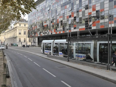 a-lyon-le-centre-hospitalier-saint-joseph-saint-luc-passe-a-la-reconnaissance-vocale-dans-le-cloud