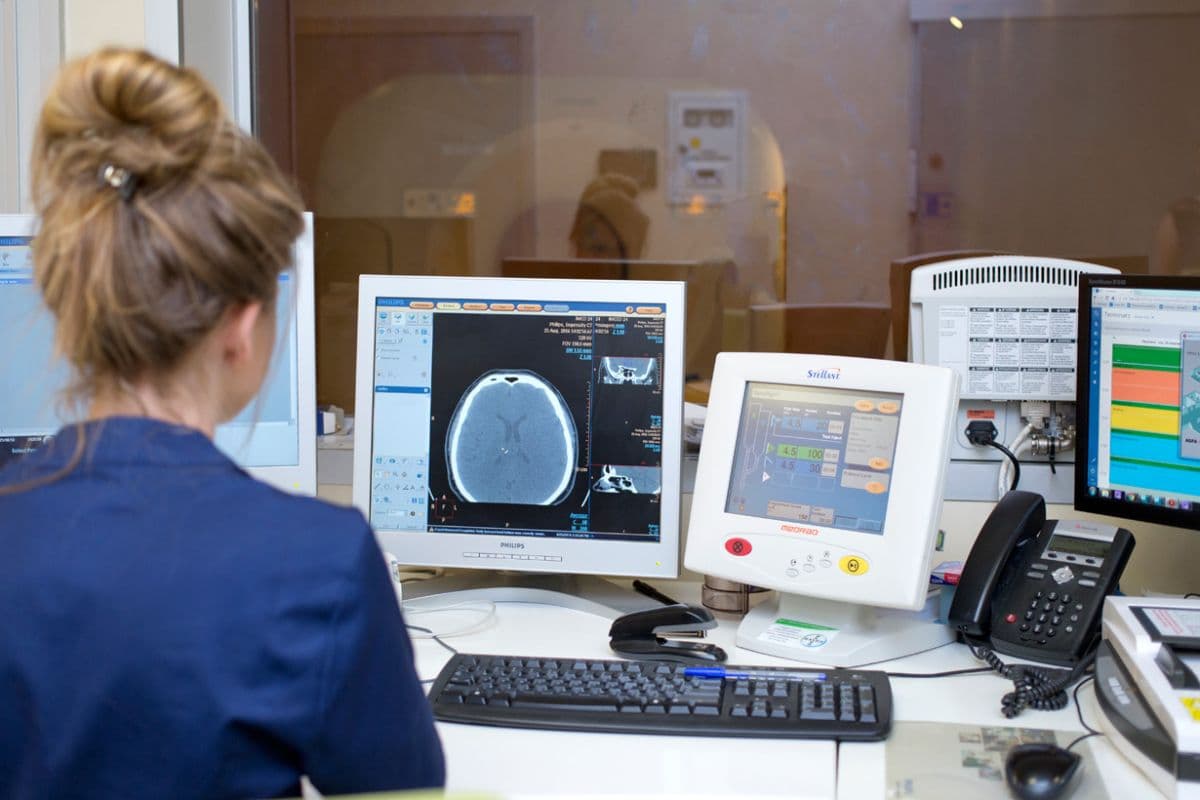 Illustration L’intelligence artificielle révolutionne les soins de santé et les entreprises médicales