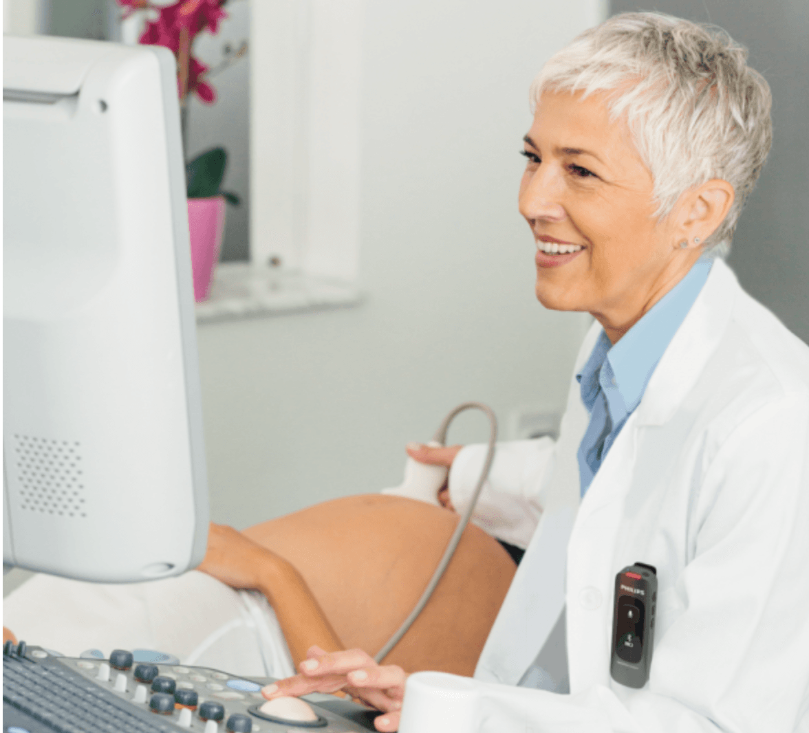 Illustration Philips SpeechMike Ambient : un nouvel assistant IA portable pour transformer la documentation clinique